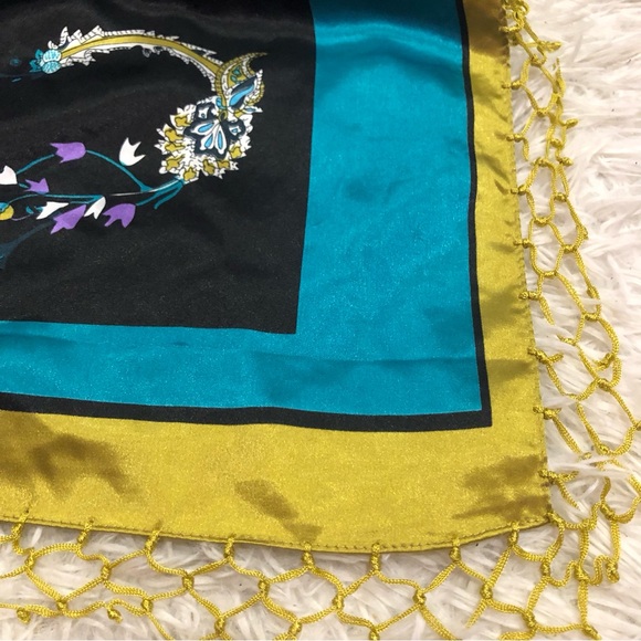 Floral Acrylic Fringe Scarf Multi Color - Picture 4 of 12